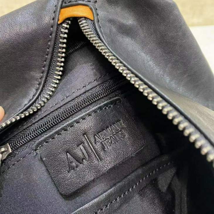 Picture of Armani Mens Bags _SKUfw167436273fw